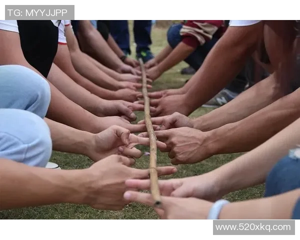 武汉乒乓球队在邀请赛中的团队协作表现分析与点评